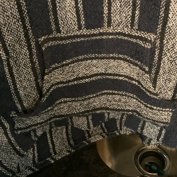 Hoodie XL BLUE AND GREY.  No tags.  Material unknown but warm. - Picture 5 of 7